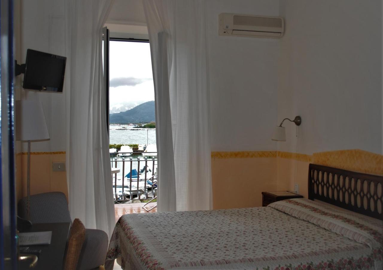 Hotel Sette Archi Bocca di Magra Exterior photo